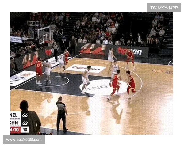 NBA突破上篮技巧解析 揭秘球员如何在高速冲刺中完成高效得分 NBA突破上篮技巧解析 揭秘球员如何在高速冲刺中完成高效得分